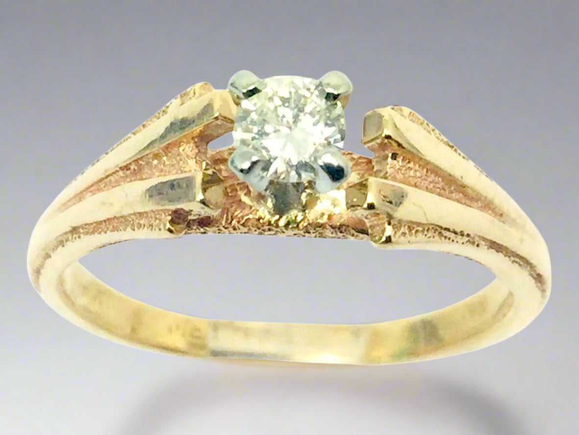 14k Yellow Gold Round Cut 0.16ct Diamond Solitaire Ring
