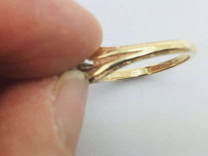 14k Yellow Gold Round Cut 0.16ct Diamond Solitaire Ring