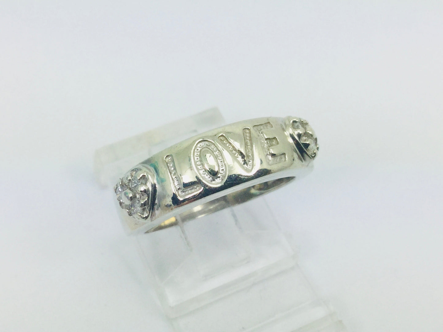 10k White Gold 'Love' 12pt Diamond Heart Ring
