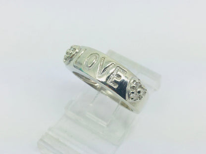 10k White Gold 'Love' 12pt Diamond Heart Ring