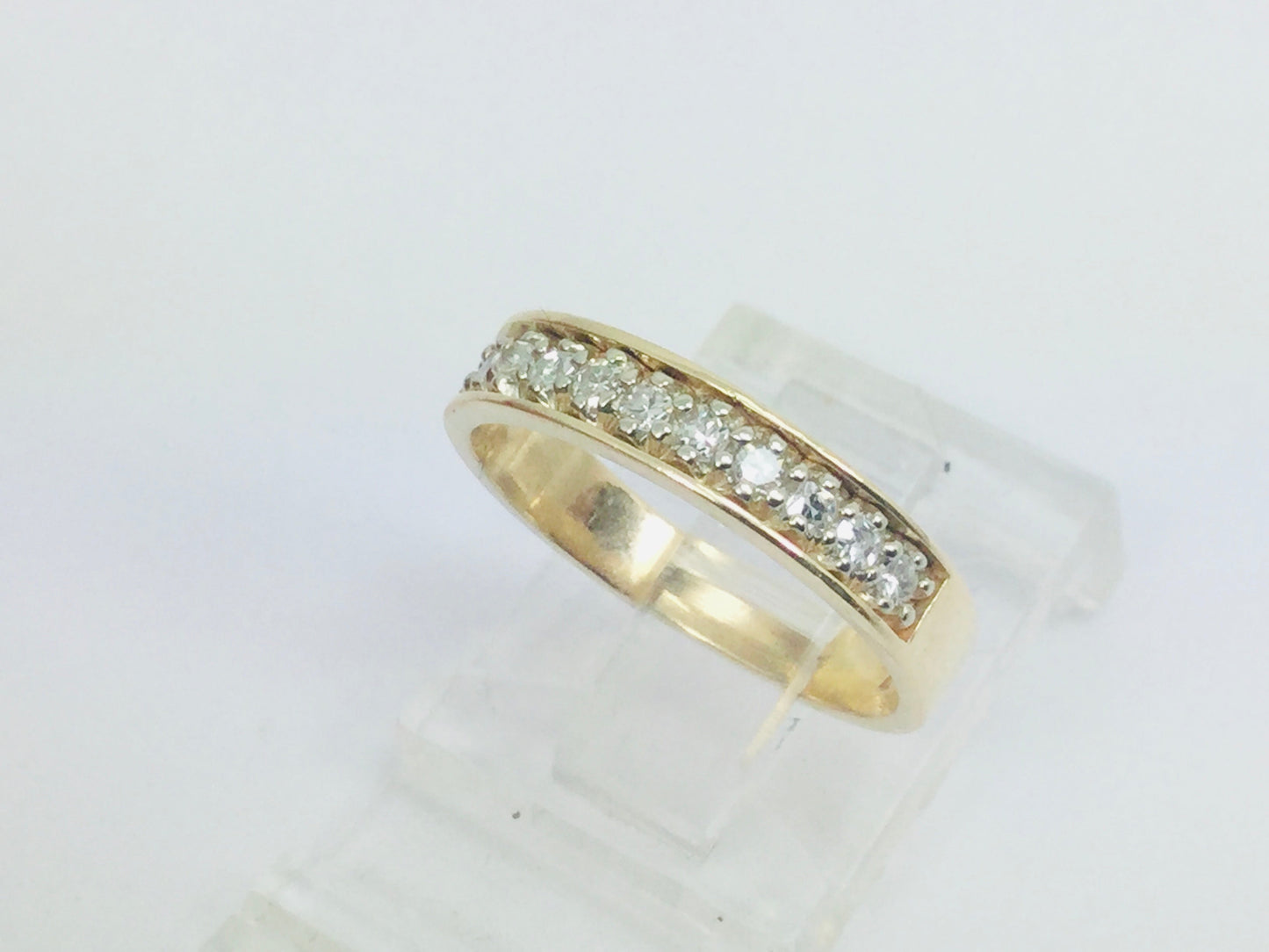 14k Yellow Gold Round Cut 0.22ct Diamond Row Set Ring