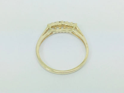 10k Yellow Gold Round Cut 0.20ct Row Set Diamond Ring