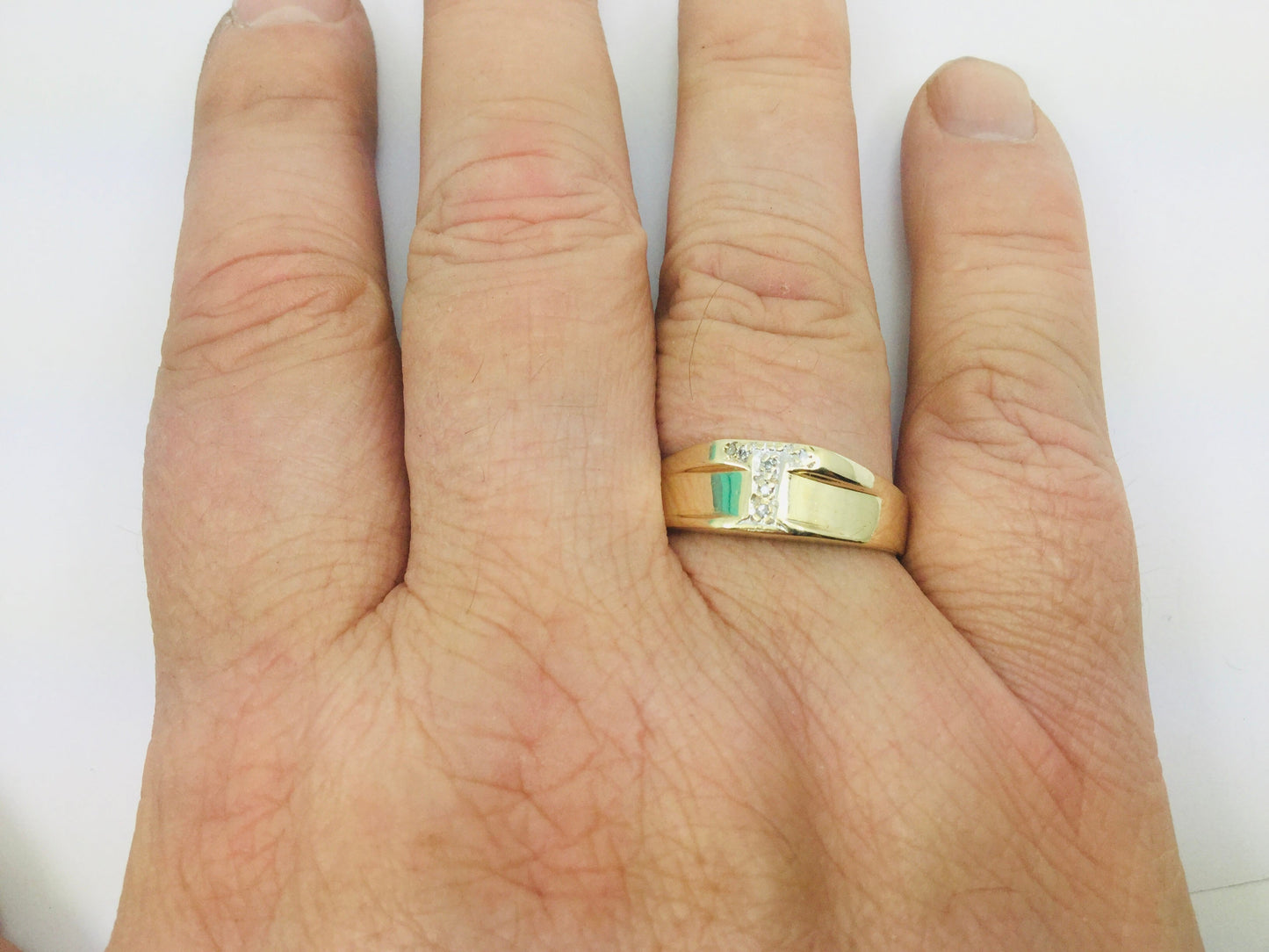 10k Yellow Gold Round Cut 5pt Diamond Letter 'T' Initial Ring