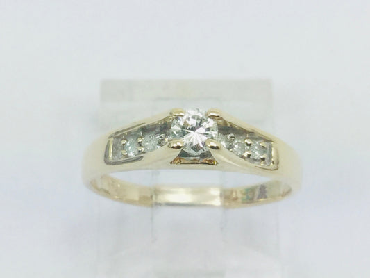 14k Yellow Gold Round Cut 0.25ct Diamond Solitaire with Accents Ring