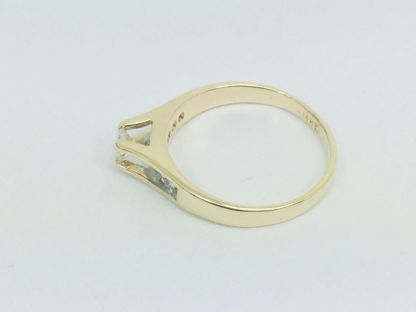14k Yellow Gold Round Cut 0.25ct Diamond Solitaire with Accents Ring
