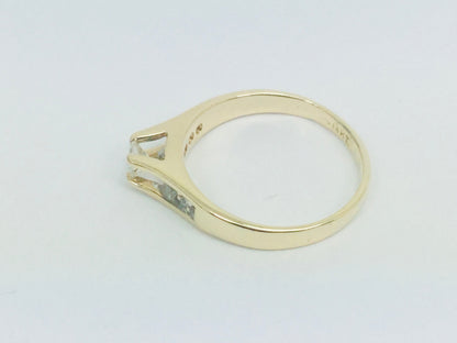 14k Yellow Gold Round Cut 0.25ct Diamond Solitaire with Accents Ring