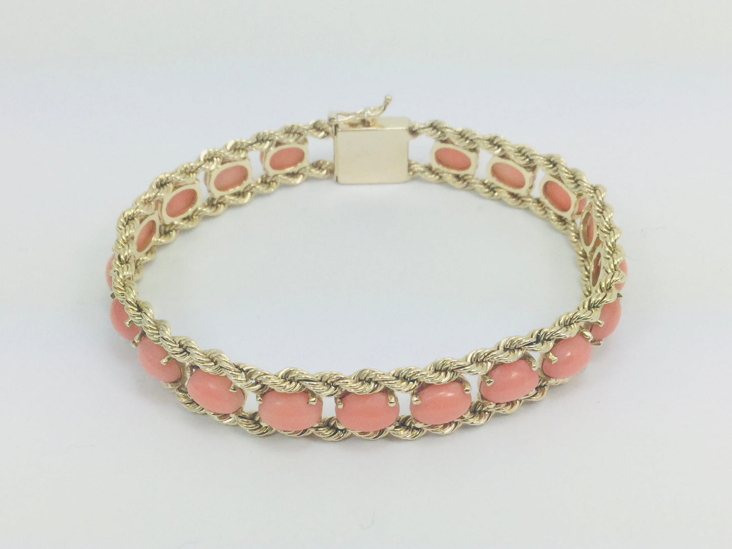 14k Yellow Gold Oval Cut Cabochon Coral Bracelet