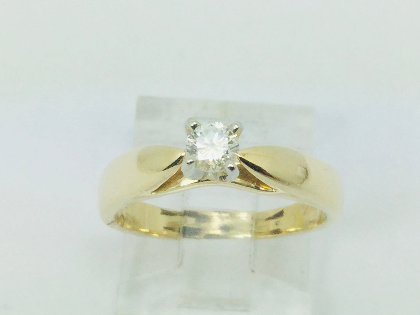 14k Yellow Gold Round Cut 0.17ct Solitaire Diamond Ring