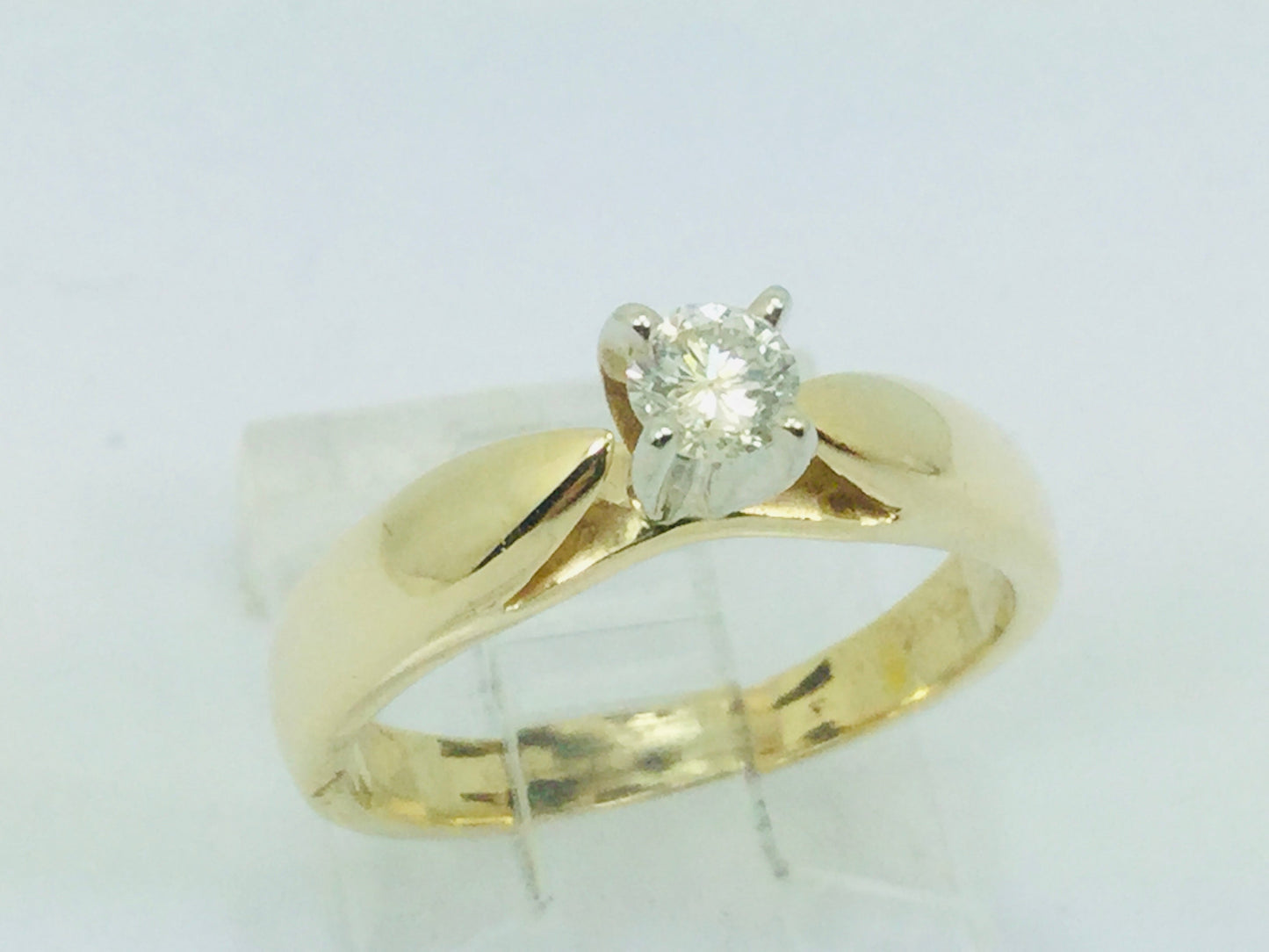 14k Yellow Gold Round Cut 0.17ct Solitaire Diamond Ring
