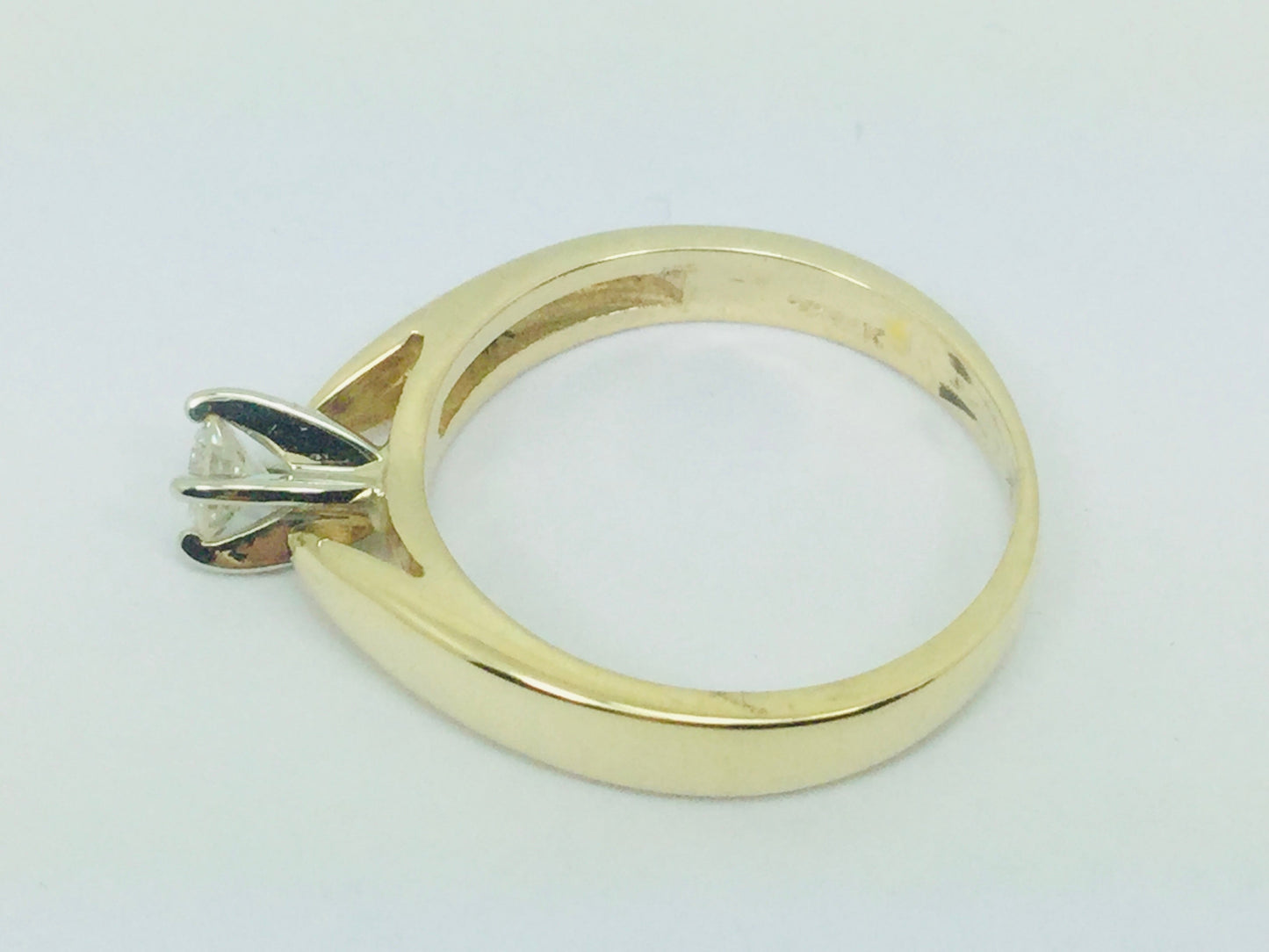 14k Yellow Gold Round Cut 0.17ct Solitaire Diamond Ring