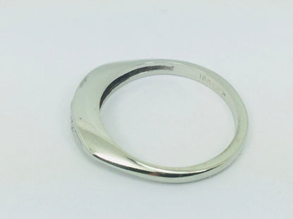 18k White Gold Round Cut 0.05ct Diamond Trinity Ring