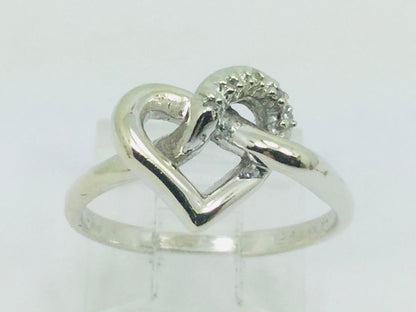 10k White Gold Round Cut 5pt Diamond Heart Ring
