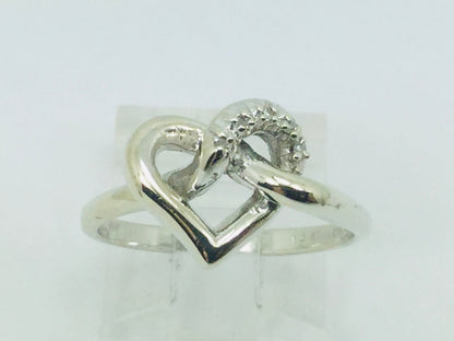 10k White Gold Round Cut 5pt Diamond Heart Ring