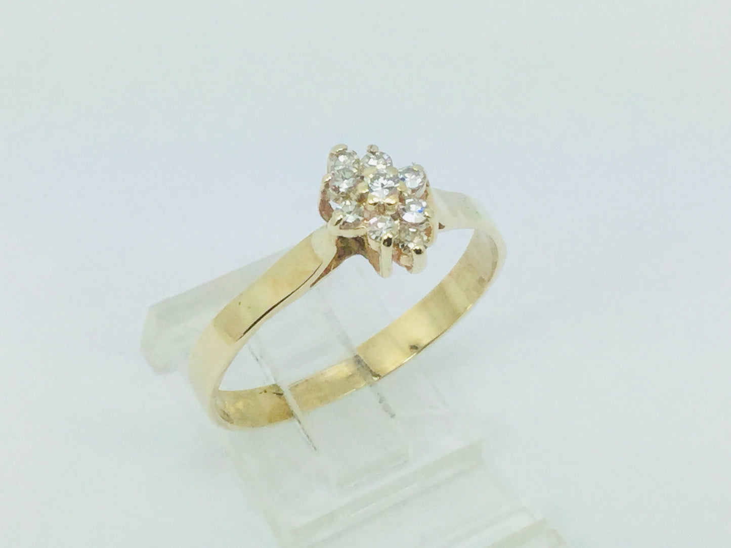 10k Yellow Gold Round Cut 0.25ct Diamond Cluster Ring