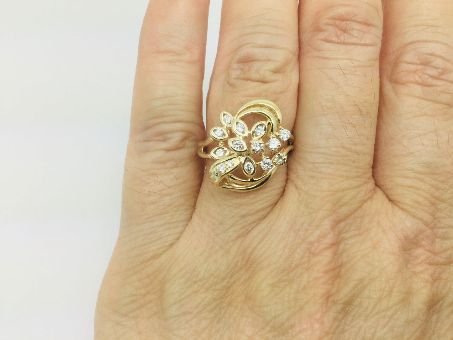 14k Yellow Gold Round Cut 35pt Diamond Cluster Ring