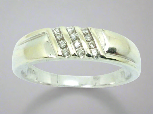 14k White Gold Round Cut 0.6ct Diamond Row Set Ring