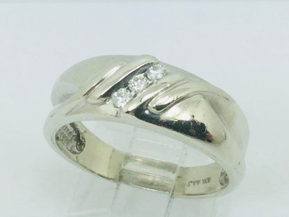 10k White Gold Round Cut 7.5pt Diamond Channel Set Ring