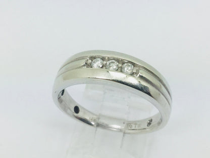 14k White Gold Round Cut 9pt Diamond Row Set Ring