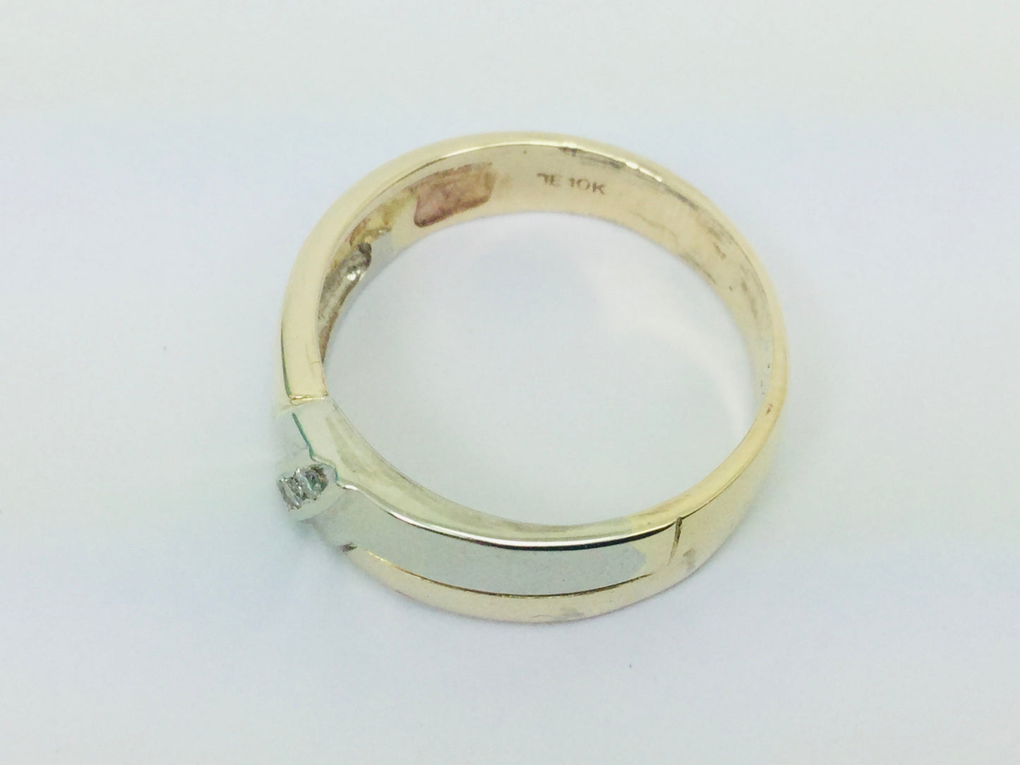 10k Yellow and White Gold Round Cut 4.5pt Diamond Row Set Ring
