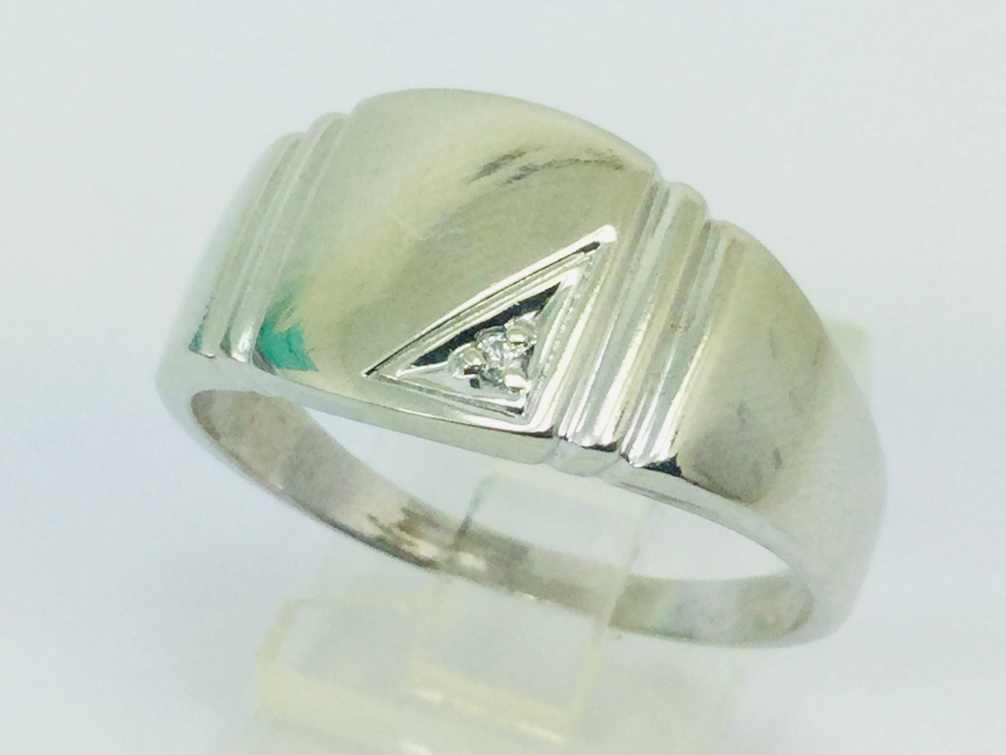 10k White Gold Round Cut 2pt Diamond Ring