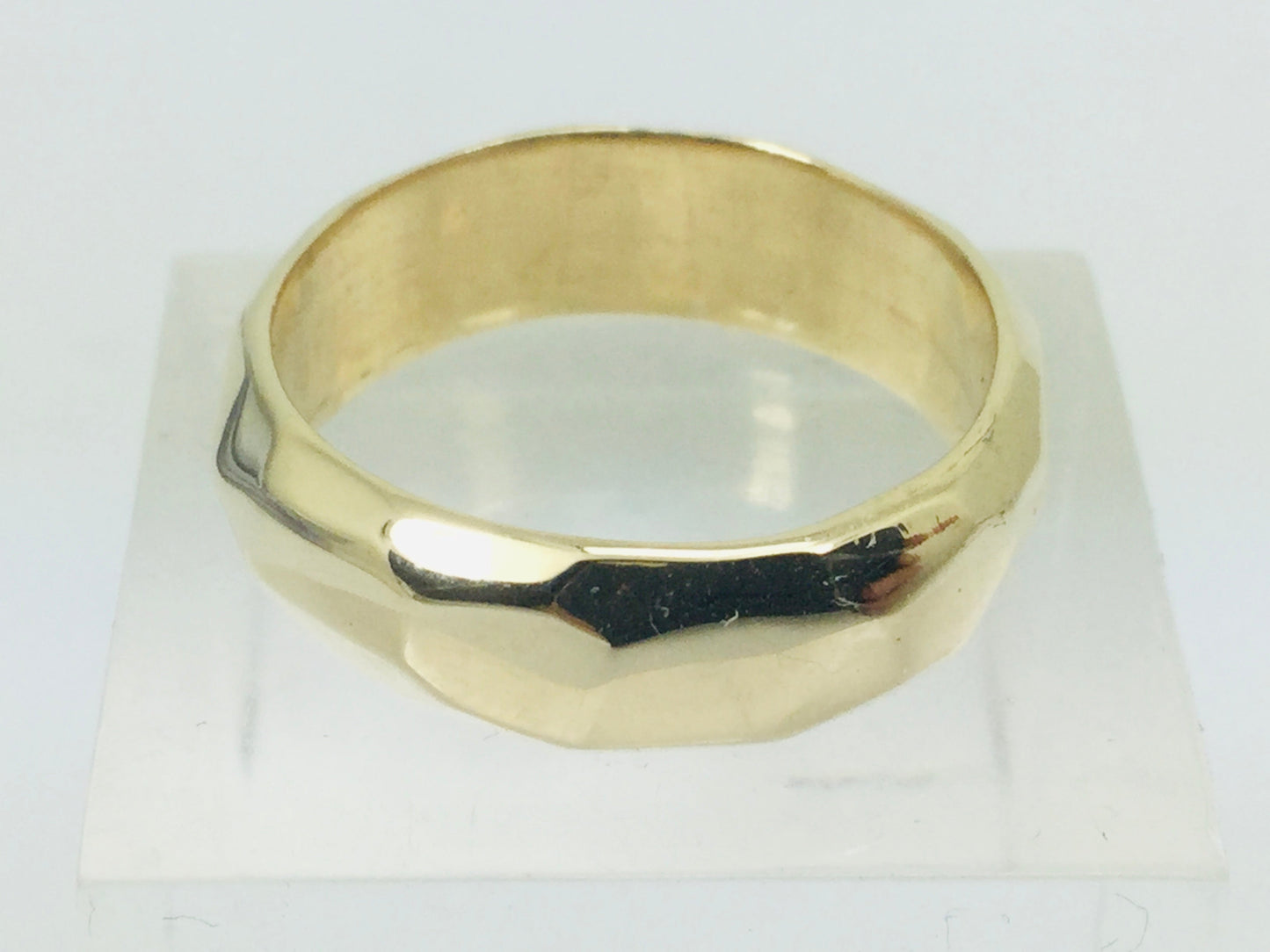 14k Solid Yellow Gold 5.5mm Hammered Band Ring