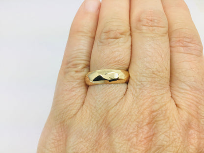 14k Solid Yellow Gold 5.5mm Hammered Band Ring