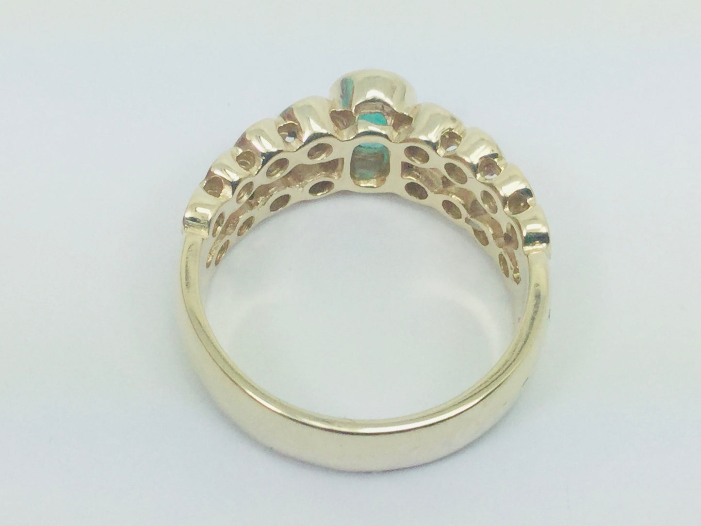 14k Yellow Gold Oval Cut 0.50ct Emerald May Birthstone & 0.40ct Diamond Row Set Ring