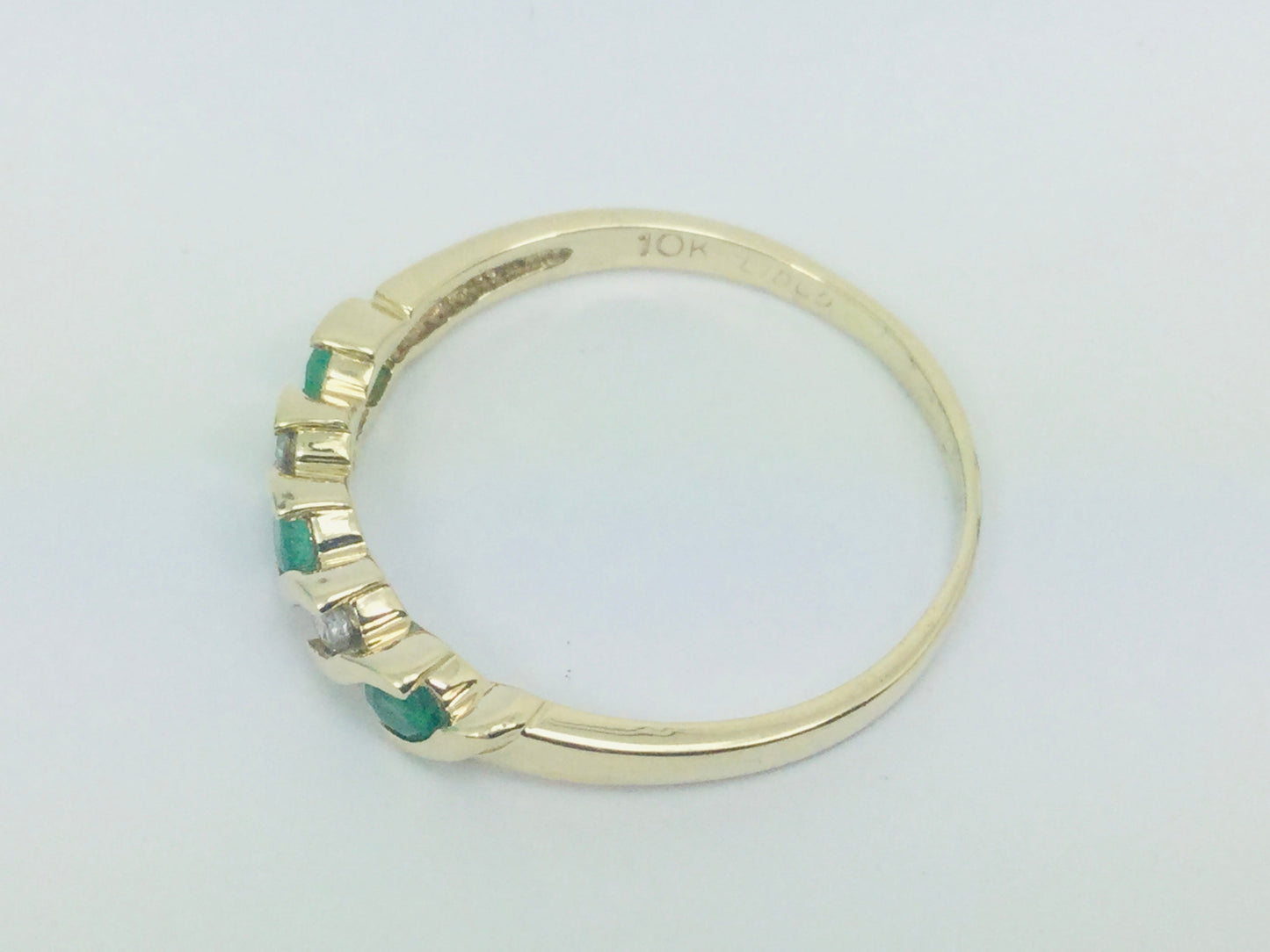 10k Yellow Gold Round Cut 18pt Emerald May Birthstone & 6pt Diamond Row Set Ring