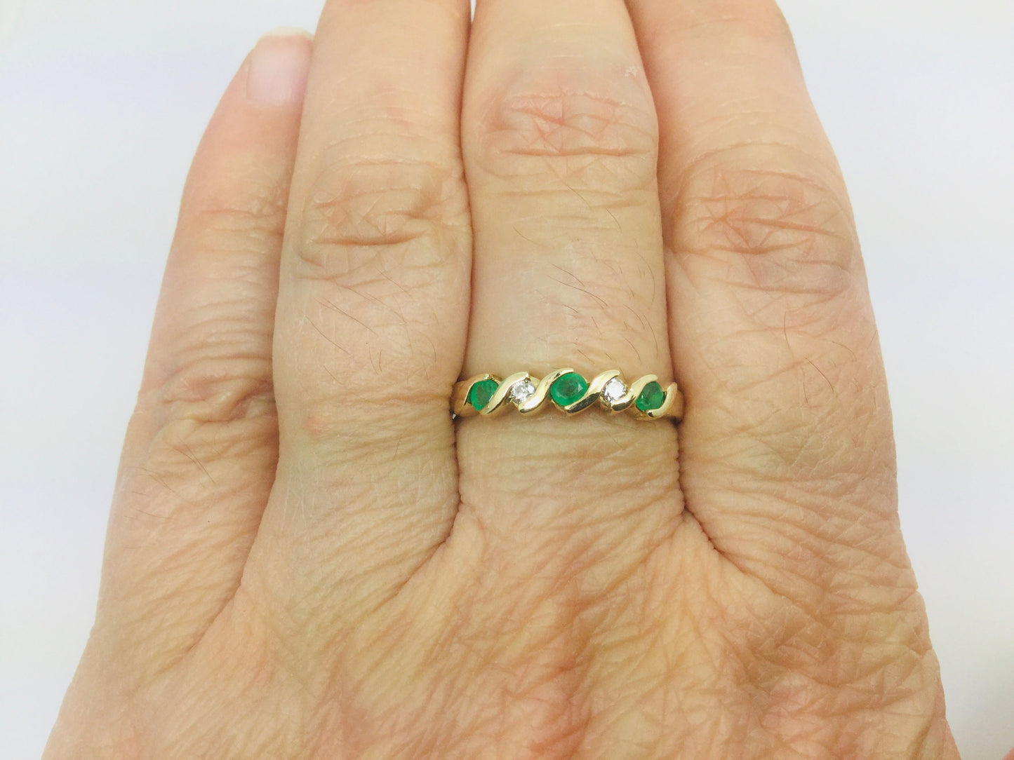 10k Yellow Gold Round Cut 18pt Emerald May Birthstone & 6pt Diamond Row Set Ring