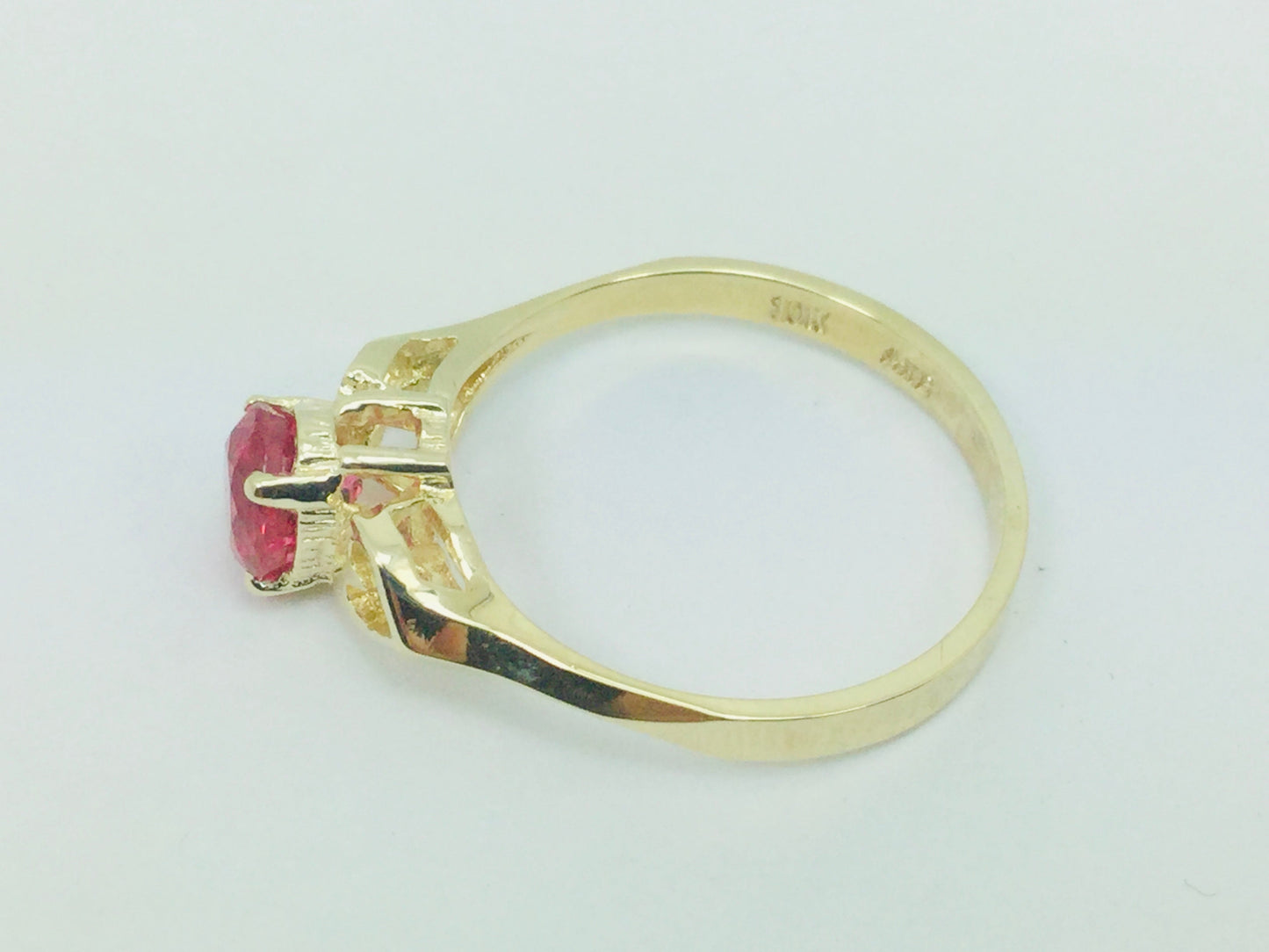 10k Yellow Gold Oval Cut .92ct Red Spinel Solitaire & Hearts Ring