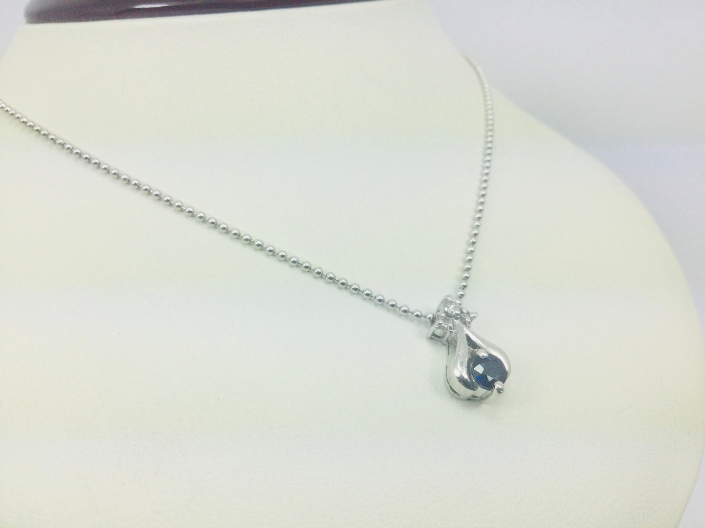 Platinum Round Cut 25pt Sapphire & Diamond Pendent and 14k White Gold Chain