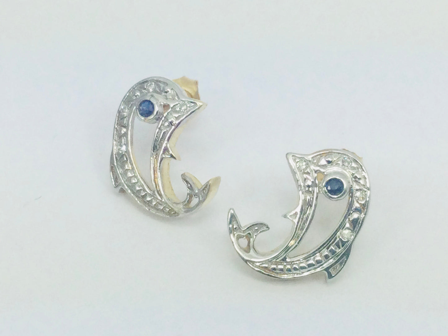 10k Yellow Gold Dolphin with Round Cut Sapphire and 8pt Diamond Necklace and Earring Set