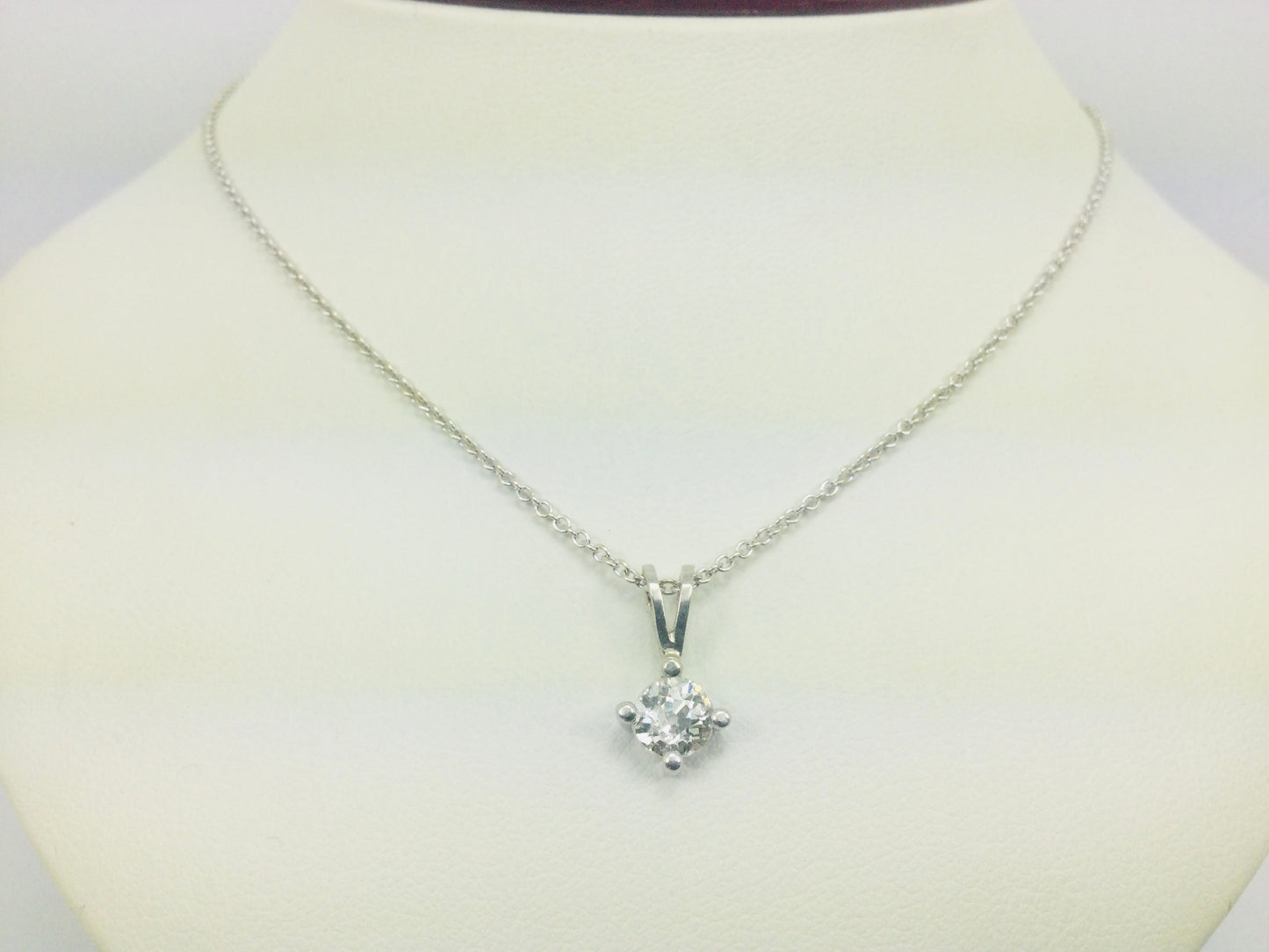 14k White Gold Round Cut 0.5ct Diamond Solitaire Necklace