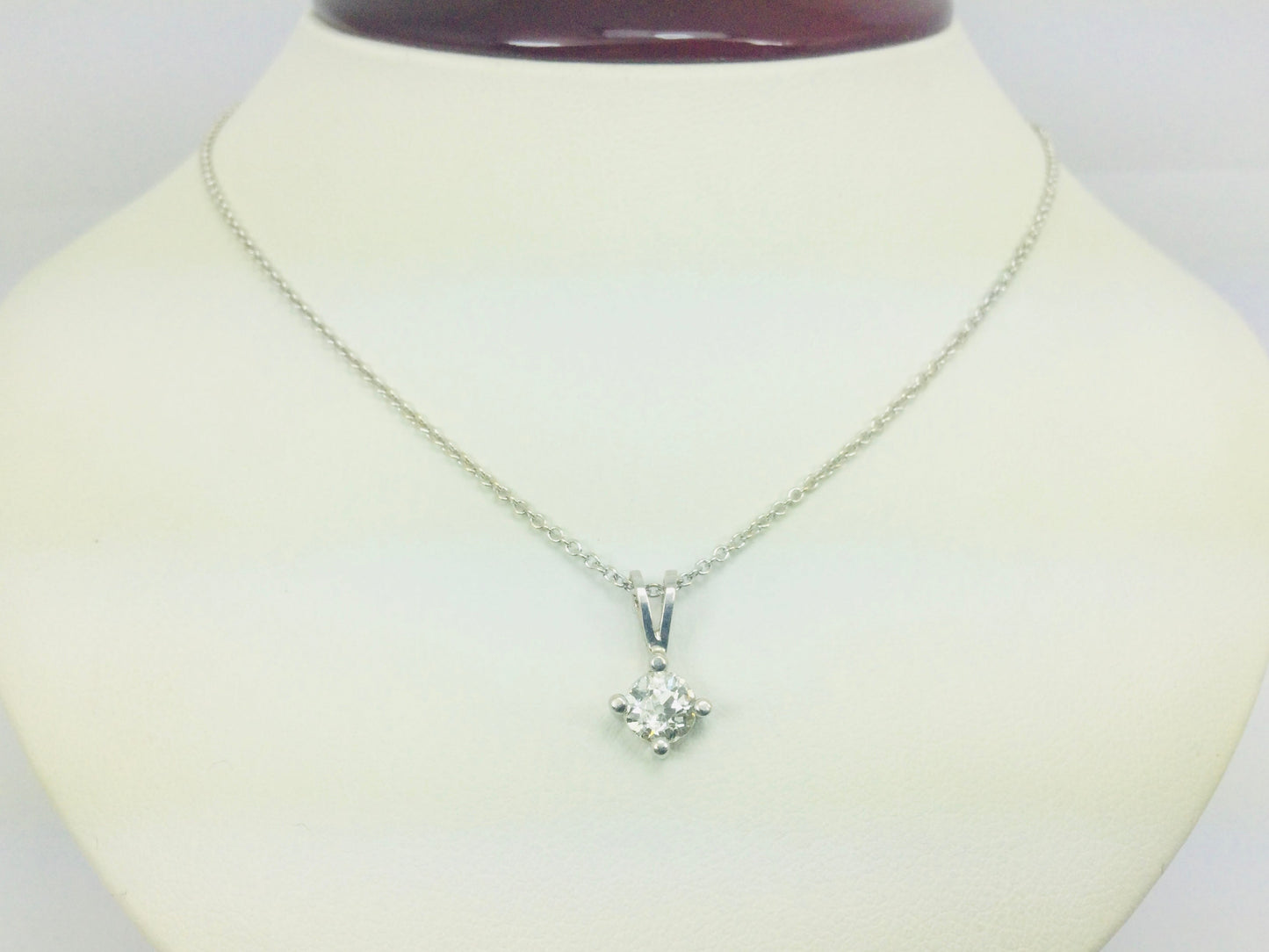 14k White Gold Round Cut 0.5ct Diamond Solitaire Necklace