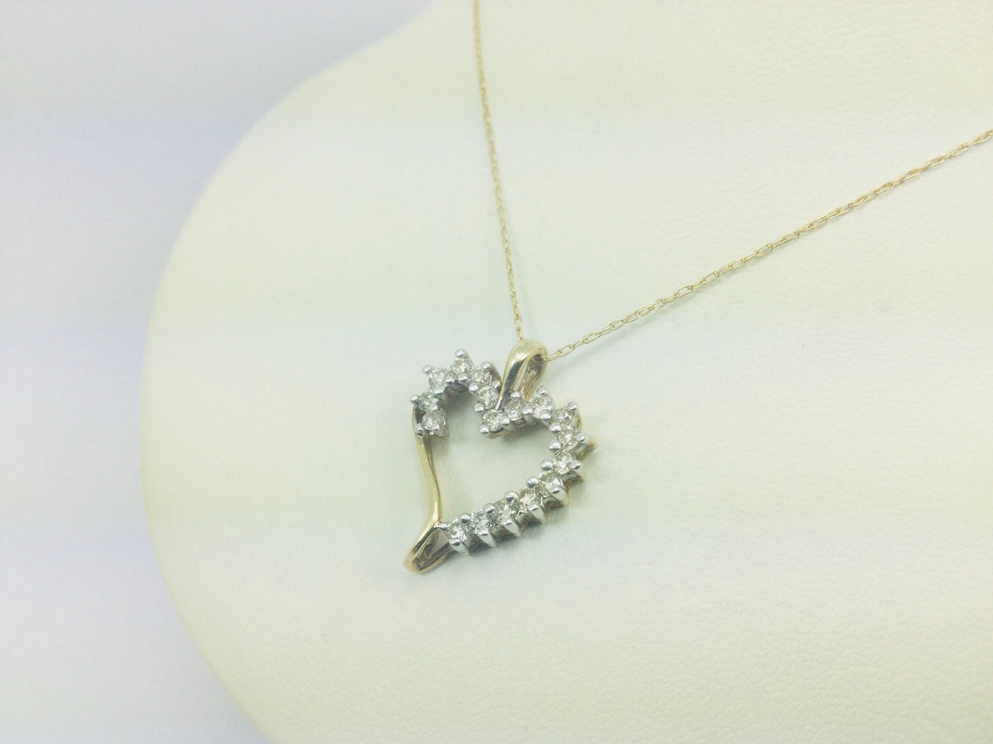 10k Yellow Gold Round Cut 50pt Diamond Heart Necklace