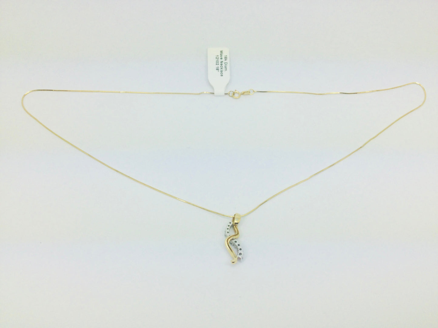 18k Yellow Gold Round Cut 0.23ct Diamond Row Set Wave Necklace