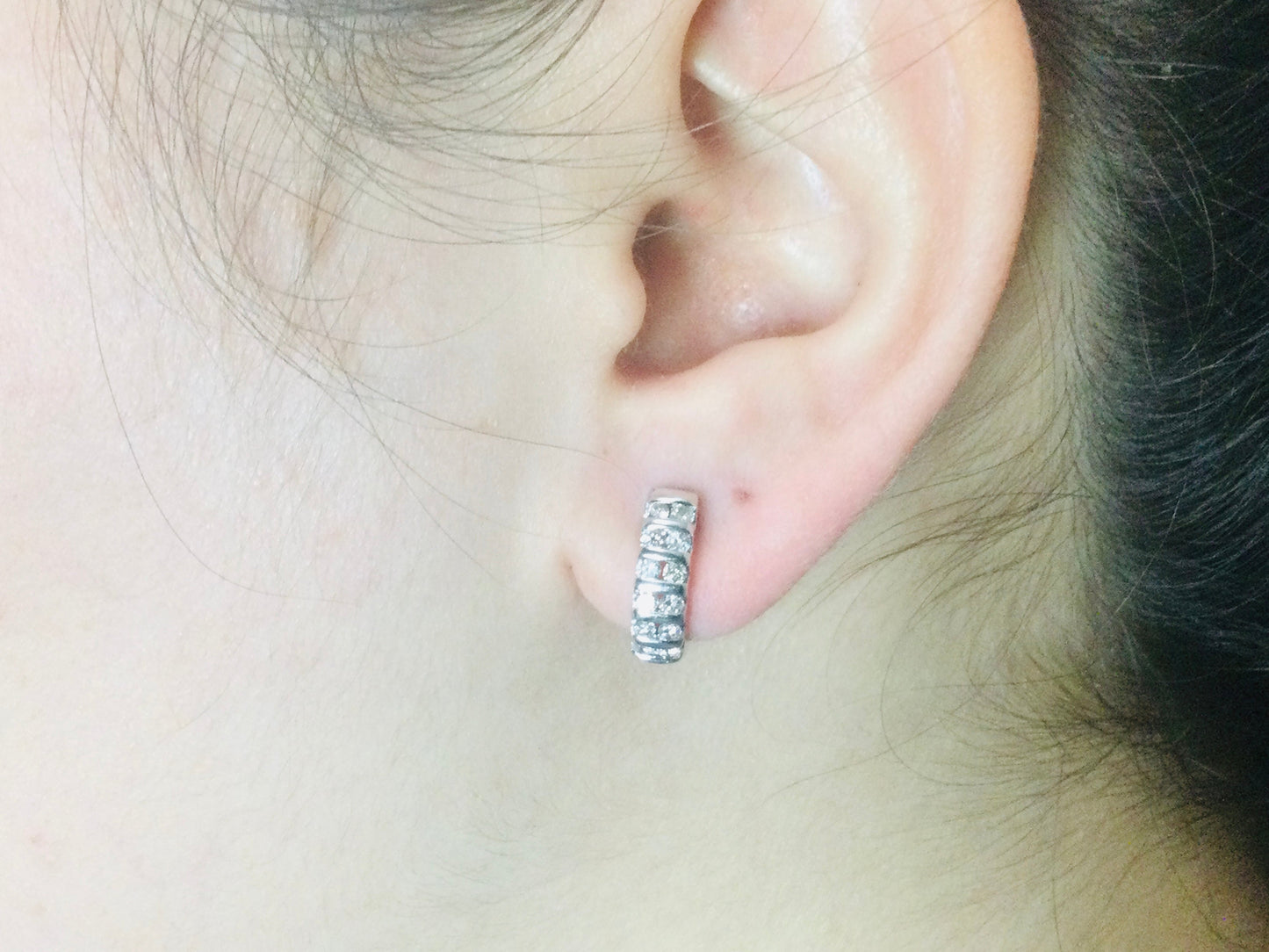 18k White Gold Round Cut 72pt Diamond Row Set Earrings