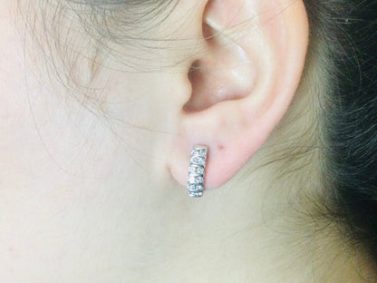 18k White Gold Round Cut 72pt Diamond Row Set Earrings