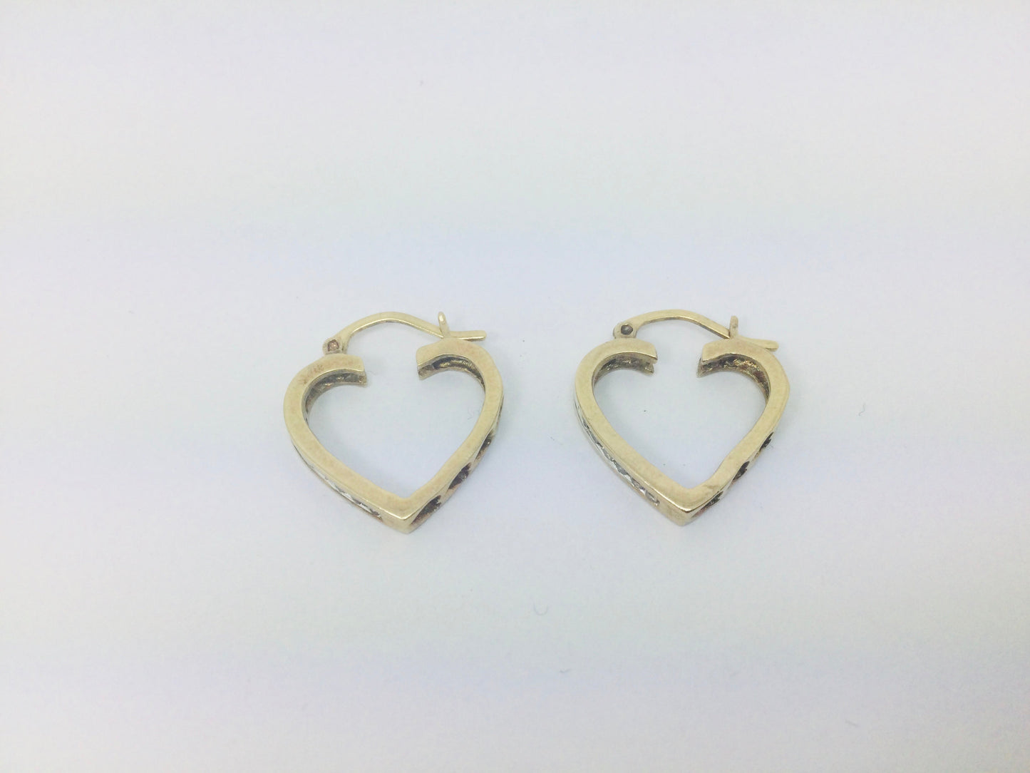10k Yellow Gold Round Cut 18pt Diamond Row Set Heart Earrings