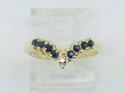 10k Yellow Gold Round Cut 12pt Sapphire & Diamond Chevron Ring