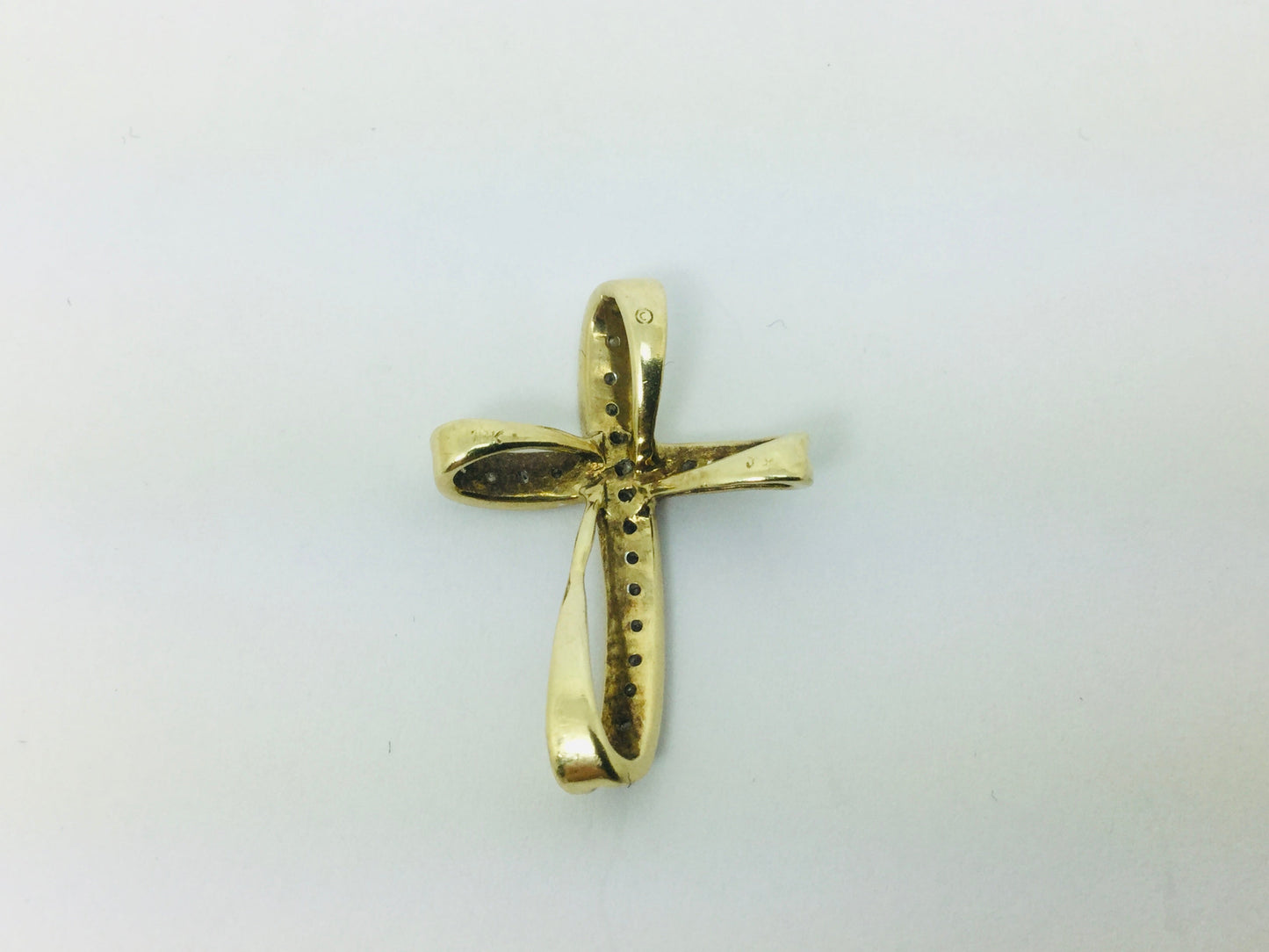 10k Yellow Gold Round Cut 11pt Diamond Cross Pendent