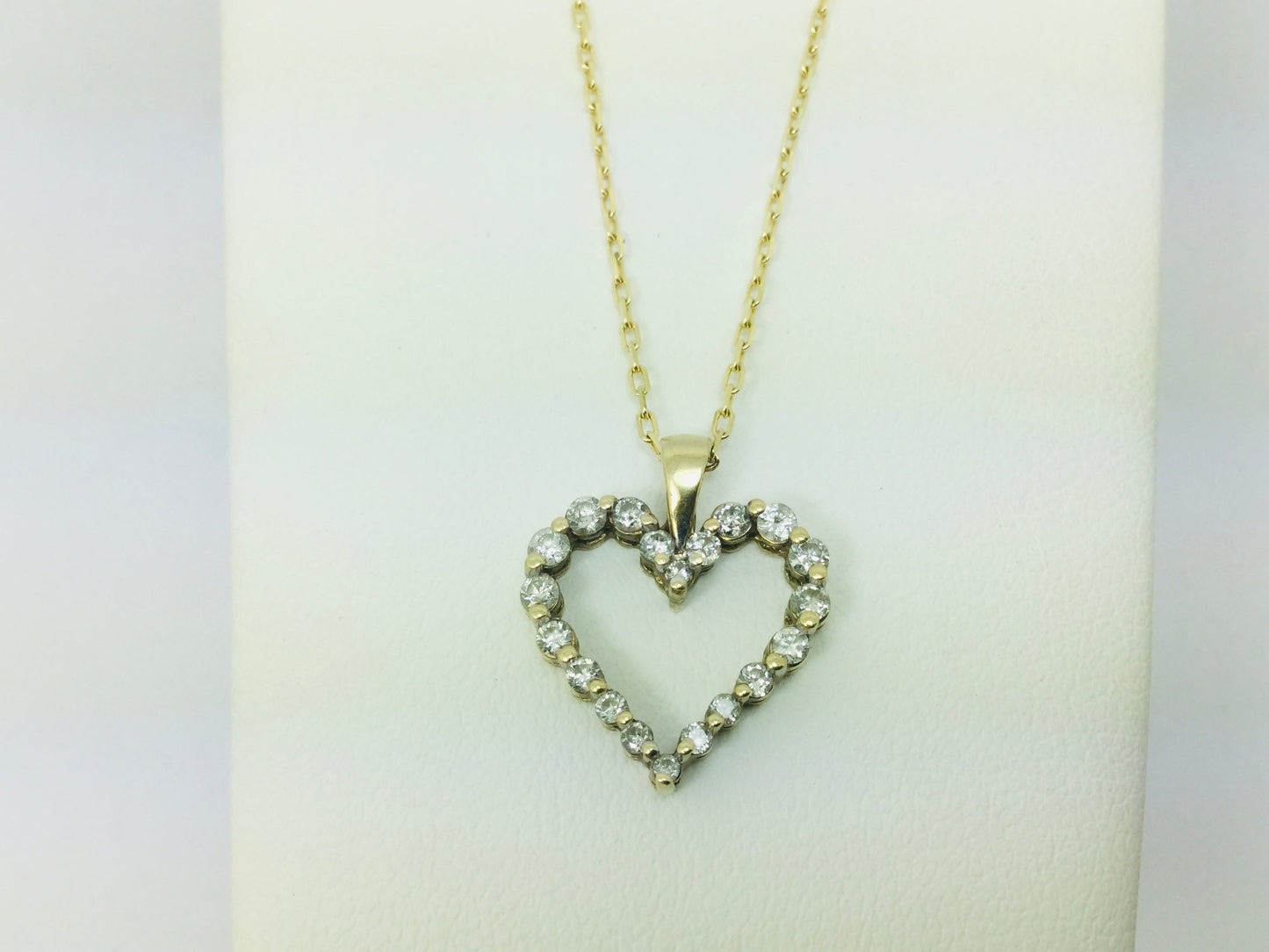10k Yellow Gold Round Cut 45pt Diamond Heart Pendent