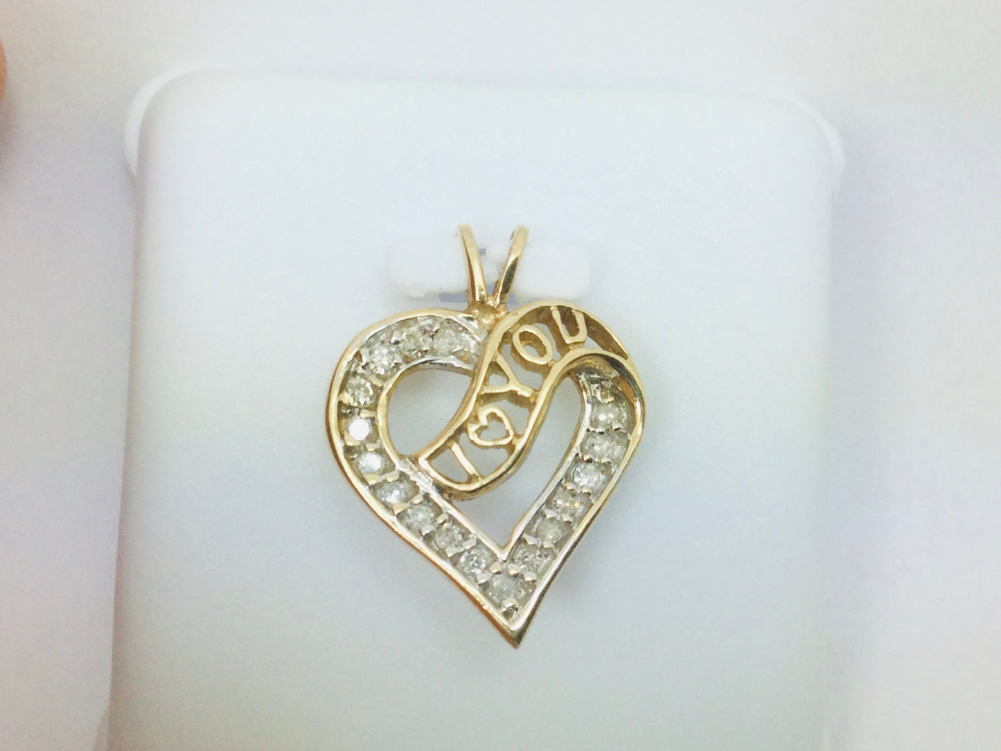10k Yellow Gold Round Cut 17pt Diamond Heart I Love You Pendent / Charm
