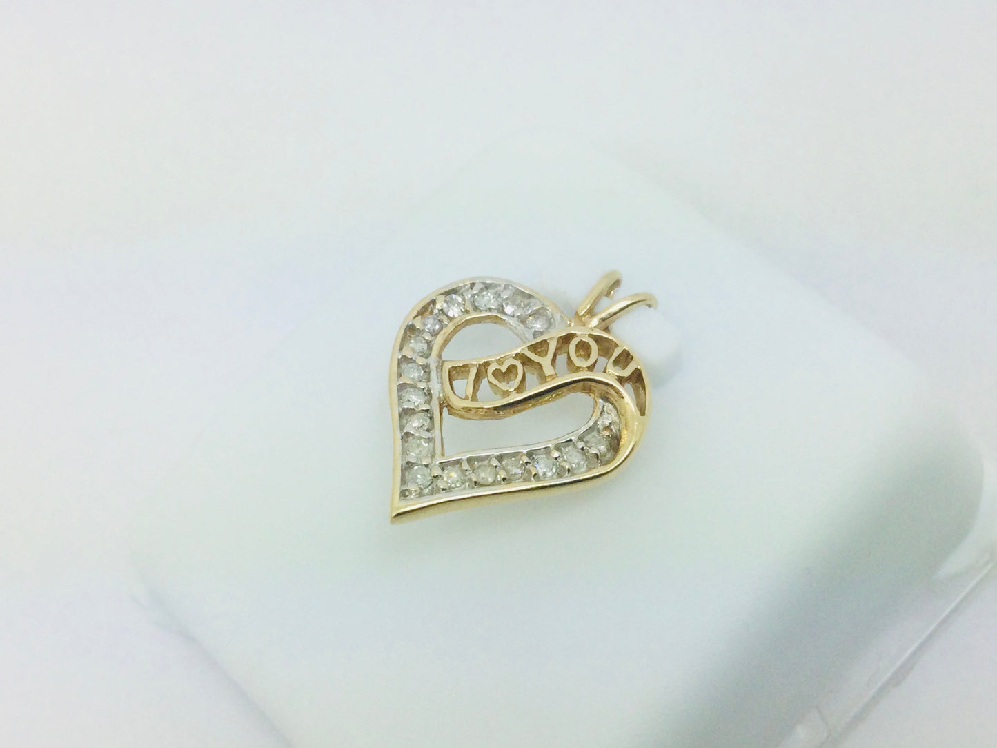 10k Yellow Gold Round Cut 17pt Diamond Heart I Love You Pendent / Charm