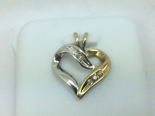 10k White and Yellow Gold Round Cut 5pt Diamond Heart Pendent