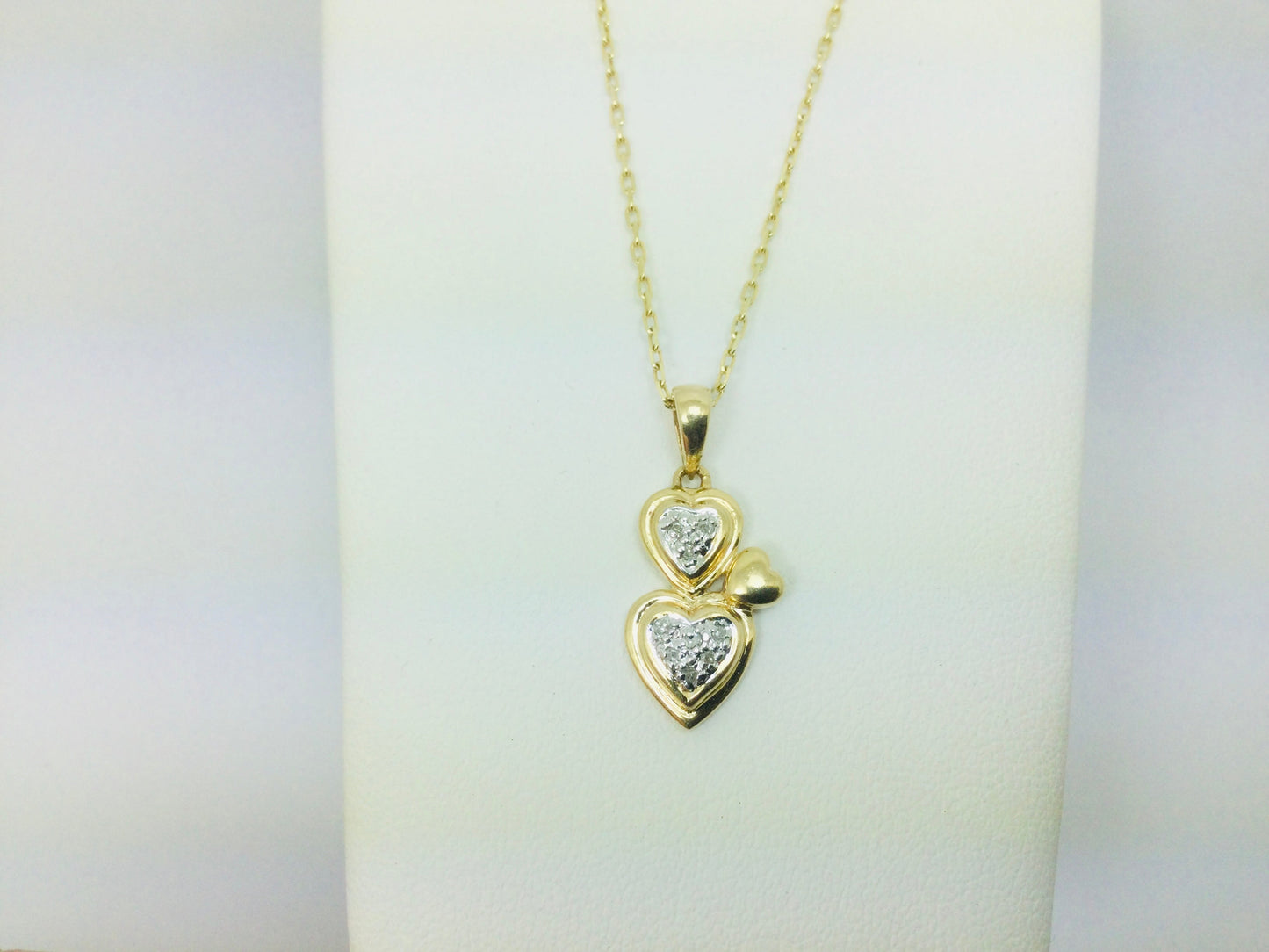 14k Yellow Gold Round Cut 9pt Diamond Heart Pendent