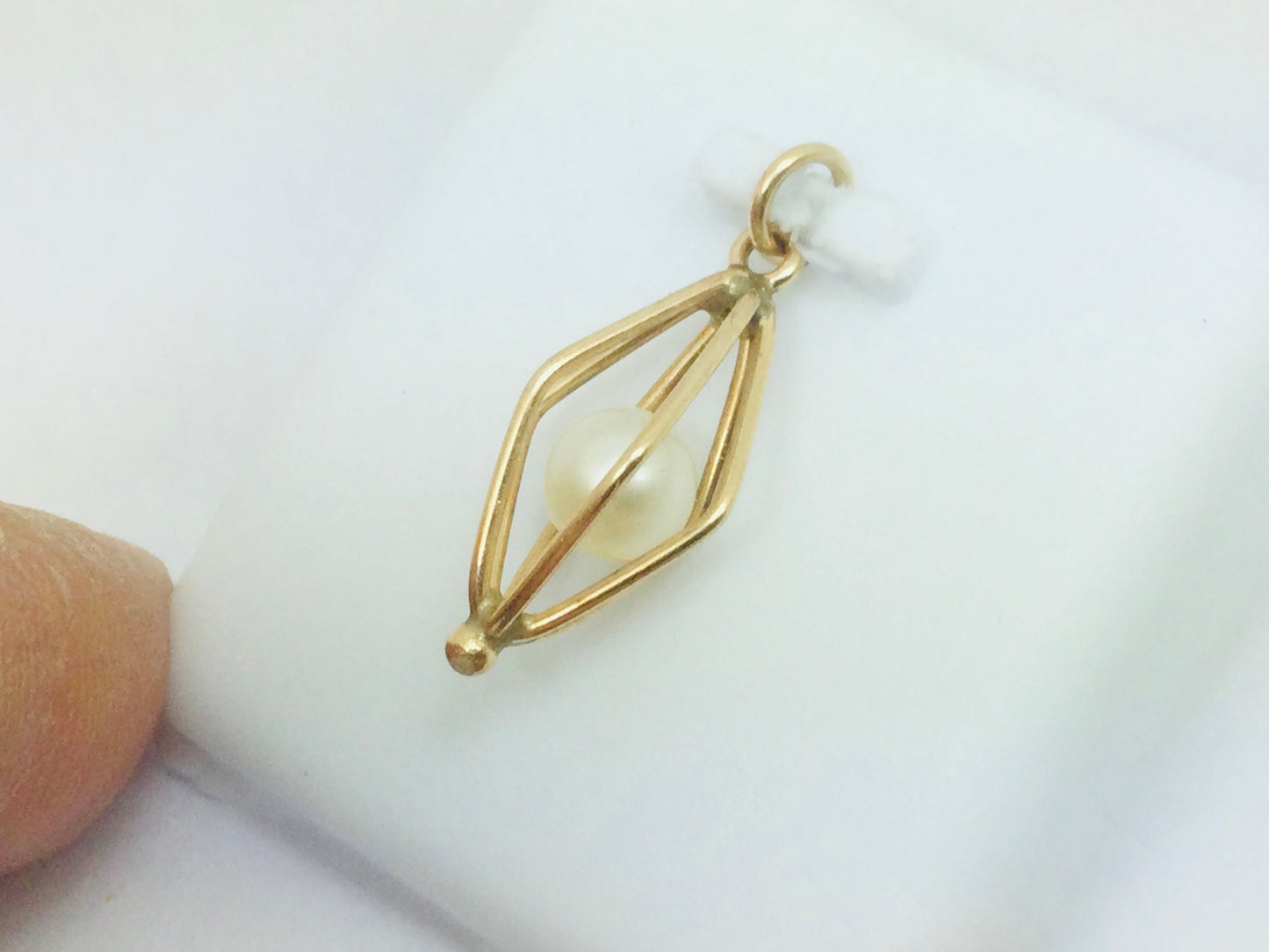 10k Yellow Gold Pearl Pendent