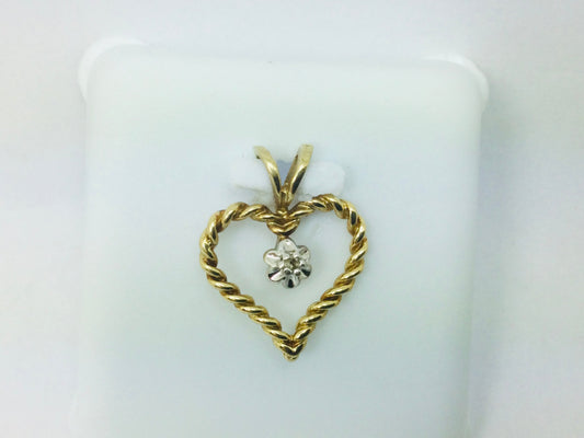 10k Yellow Gold Round Cut 1pt Diamond Heart Pendent