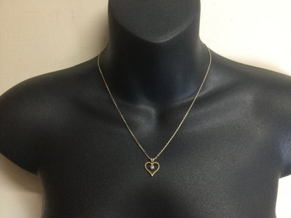 10k Yellow Gold Round Cut 1pt Diamond Heart Pendent