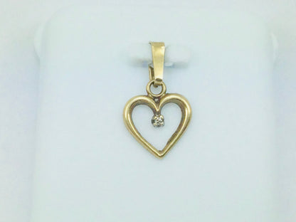10k Yellow Gold Round Cut 1pt Diamond Heart Pendent
